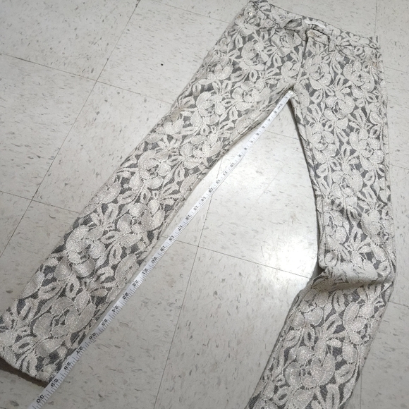 7 For All Mankind | Women's Cream And Gold Tone Lace Pattern Pant - Picture 12 of 12